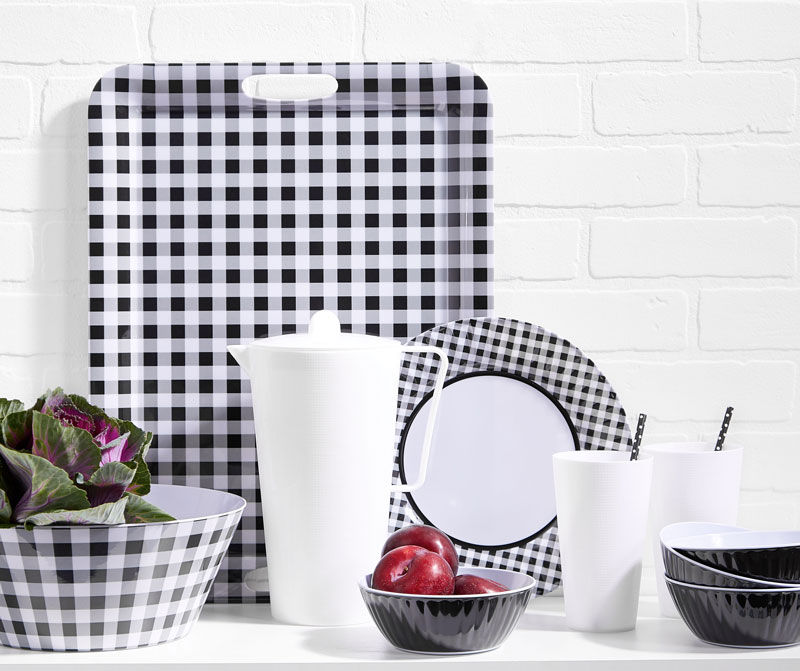 Gingham dinnerware outlet